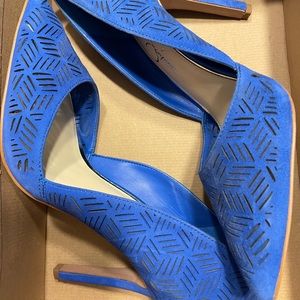 Jessica Simpson heels